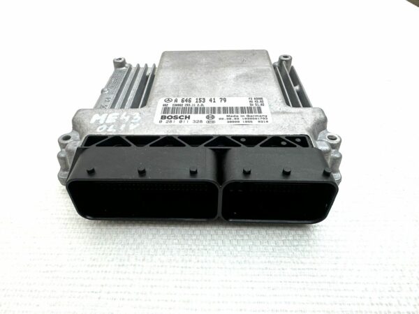 0281011328 A6461534179 ECU Calculateur moteur MERCEDES Classe E200 W211 2.2cdi