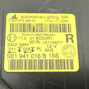 5E1941016B phare optique Avant Droite lumineuse Skoda Octavia III Xénon LED OEM