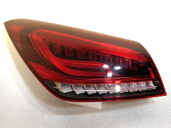 A1189067500 Feu arrière gauche LED DEL Mercedes CLA W118 2018-2022 649591 L 100%