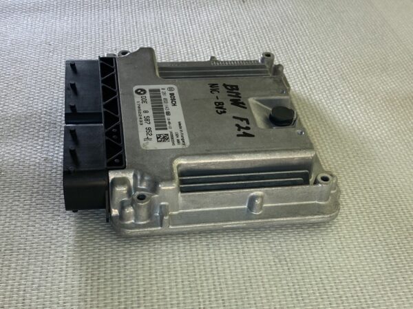 ECU CALCULATEUR MOTEUR Bmw 320d F30 F31 DDE 8587952 0281032143 170522433 N47D20C