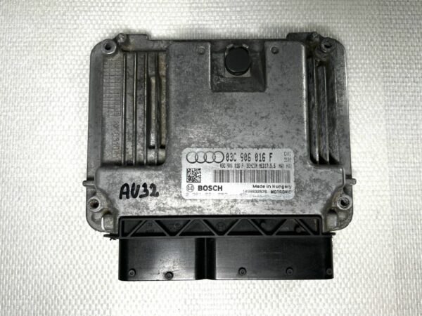 ECU AUDI A3 1.4tfsi  CAX ENGINE Contrôle Unité 03C906016F 0261S04652 MED17.5.5