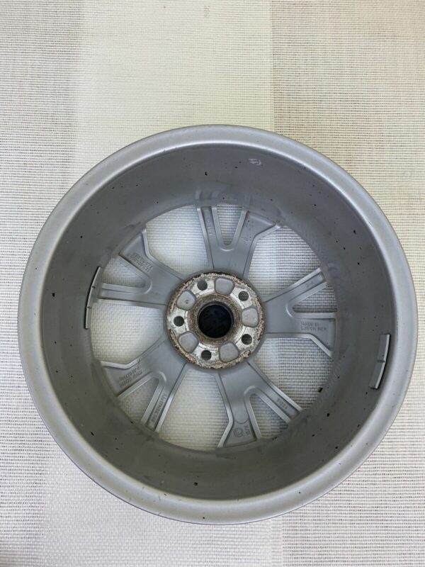 Jante Alu R 17 pouce Skoda Octavia 3 Scaut Origine OEM 5E0601025S 8Z8 Silber