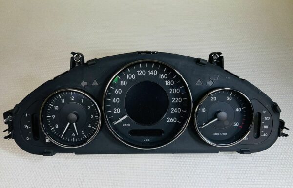 Cls w219 Combi Compteur vitesse A2195404411 A2195401311 A2195400111 A2C53097529