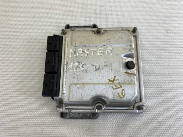 ECU Calculateur moteur 0281010784 8200091432 8200132188 Renault Master II 2.5dci