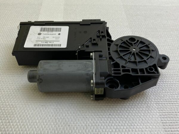 MOTEUR LÈVE-GLACE Vitre Arrière DROIT Porsche Cayenne Vw Touareg 7L0959704C 3D0A