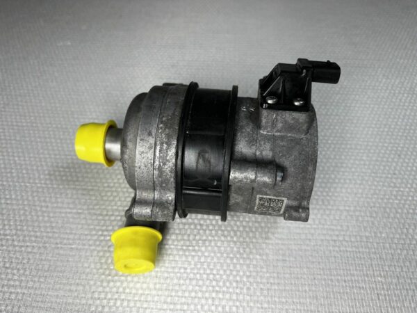 4H0965567A Pompe à Eau Auxiliaire AUDI A4 8W B9 A5 8T A6 4G C7 Q7 Très bon état