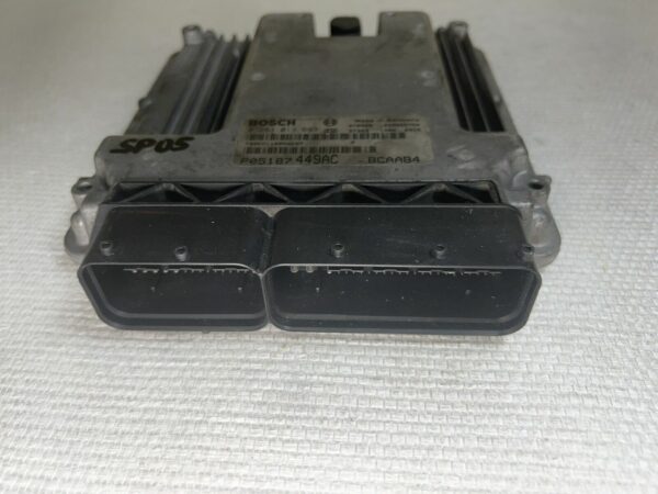 ECU CALCULATEUR DE MOTEUR DODGE CALIBER 0281013693 P05187449AC BCAAB4