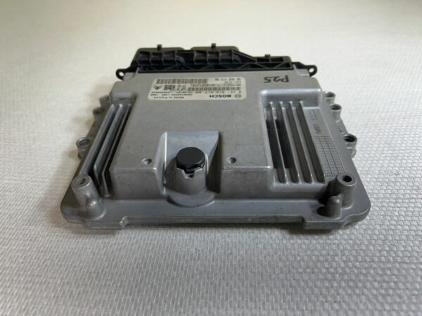 ECU CALCULATEUR MOTEUR PEUGEOT 308 Citroen C4 1.6 e-hdi 92 0281019817 9805947380