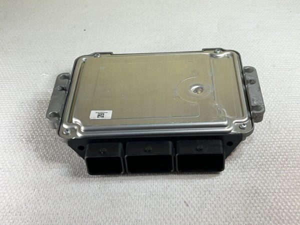 ECU CALCULATEUR RENAULT MEGANE 3 1.9DCI 0281015798 237100055R 237100870R. 100%