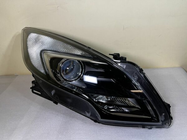 NEUF OEM!  39009022 Optique avant principal droit phare OPEL ZAFIRA 030126320205