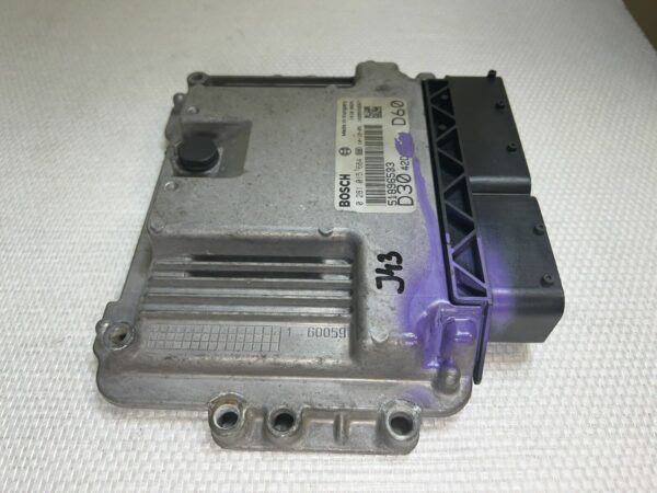 0281015684 51896533 D30 42D79F04 D60 ECU Calculateur moteur Fiât Ducato 3L Jtd