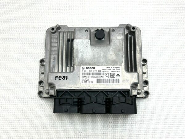 ECU 0281018228 9678818280 Peugeot 208 1.6hdi90 edc17c10 Citroen Berlingo Partner