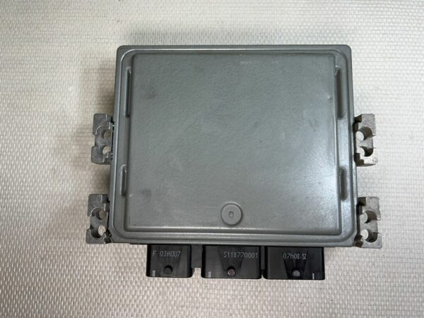 ECU CALCULATEUR MOTEUR 8200804775 8200843713 RENAULT SCENIC 2 PH2 1.5 DCI 105CH