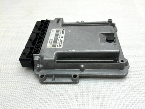 0281030899 237104376R ECU CALCULATEUR Moteur RENAULT Clio IV 237104627R EDC17C42