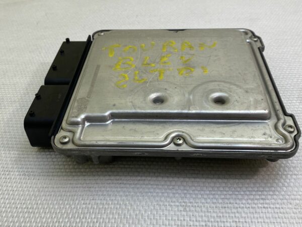 ECU CALCULATEUR MOTEUR 03G906016AL 03G906016EH 0281011450 VW TOURAN 2.0TDI 136CV