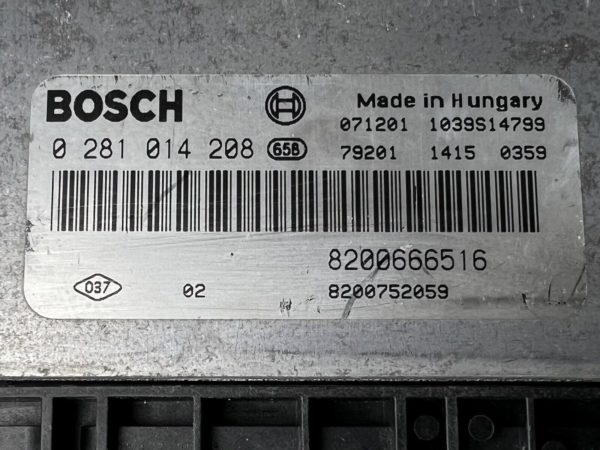 ECU CALCULATEUR RENAULT II TRAFIC 2.0 DCI 0281014208 8200666516 BOSCH EDC16CP33