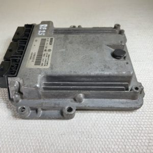 ECU CALCULATEUR RENAULT II TRAFIC 2.0 DCI 0281014208 8200666516 BOSCH EDC16CP33