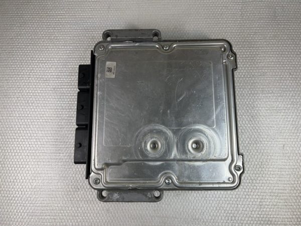 ECU CALCULATEUR RENAULT II TRAFIC 2.0 DCI 0281014208 8200666516 BOSCH EDC16CP33