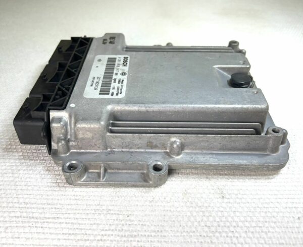 ECU Calculateur moteur RENAULT Clio4 Captur DCI 0281019147 237102213R 237102720R