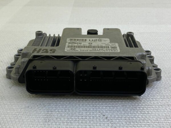 ECU calculateur moteur Hyundai i40 1.7crdi 0281018051 U25 39120-2A205 D2VF5W0ACV