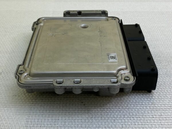 ECU calculateur moteur Hyundai i40 1.7crdi 0281018051 U25 39120-2A205 D2VF5W0ACV