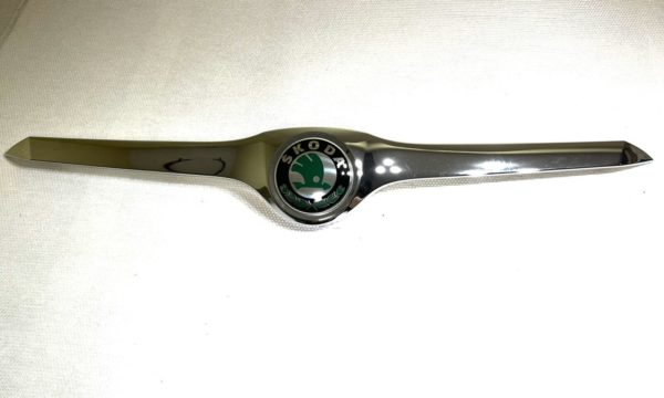 INSERT DE CAPOT Skoda Superb II mk2 3T0853633 Band CHROME 2008-14 NEUF OEM !!!