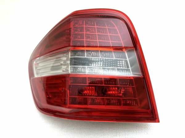 A1649064200 Feu arrière gauche LED DEL  Mercedes ML W164 ML320 ML350 AMG C63