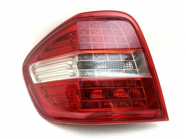 A1649064200 Feu arrière gauche LED DEL  Mercedes ML W164 ML320 ML350 AMG C63