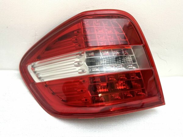 A1649064200 Feu arrière gauche LED DEL  Mercedes ML W164 ML320 ML350 AMG C63