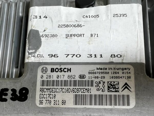 ECU CALCULATEUR  CITROEN C4 Peugeot 308 1.6 HDI 0281017862 9677031180 EDC17C10