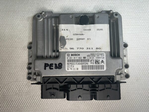 ECU CALCULATEUR  CITROEN C4 Peugeot 308 1.6 HDI 0281017862 9677031180 EDC17C10