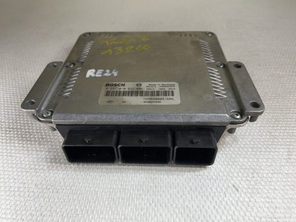 ECU Calculateur moteur Renault trafic 1.9dci 0281010632 HOM82000516088200204836