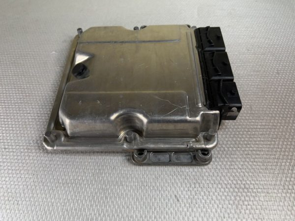 ECU Calculateur moteur Renault trafic 1.9dci 0281010632 HOM82000516088200204836