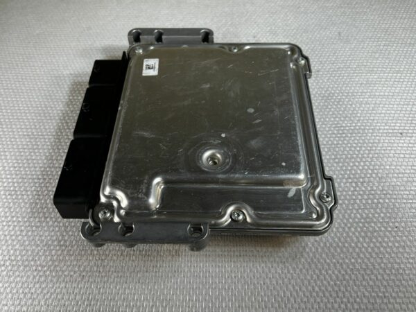 ECU Engine Control Unit Nissan X-Trail 2.0DCI 23710 4BE1A 0281033885 EDC17C84