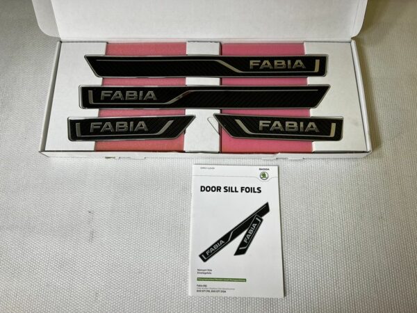 Neuf OEM Seuils d porte 3d Carbon Look Skoda Fabia 3 6V0071310A Door Sill Covers