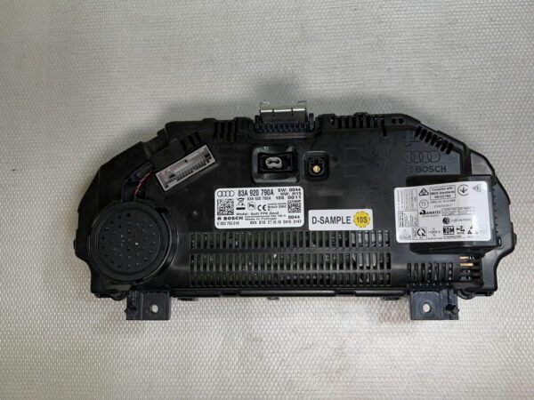 OEM Cocpite Audi Q3 VIRTUAL INSTRUMENT CLUSTER  Combiné 83A920790A 0263753018