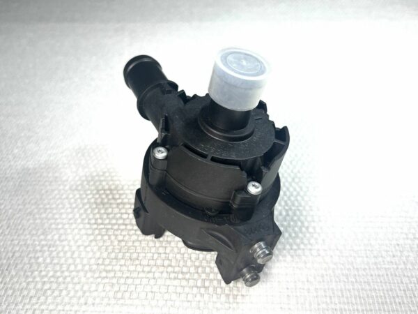 0392023219 925164GA0A Renault Master Trafic Pompe à eau Auxiliary Water Pump OEM