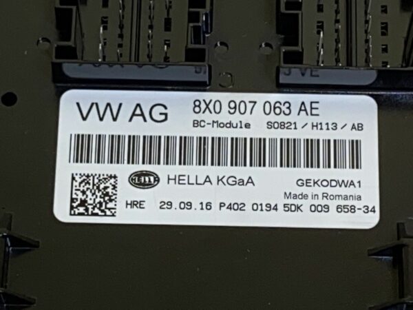 Calculateur habitacle 8X0907063AE Audi A1  BC-Module S0821/H113/AB 5DK009658-34