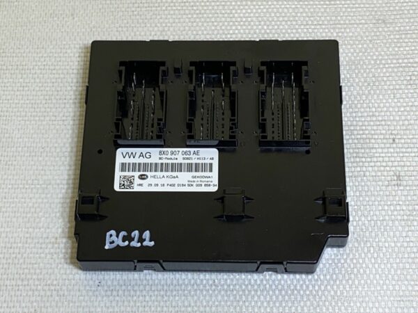 Calculateur habitacle 8X0907063AE Audi A1  BC-Module S0821/H113/AB 5DK009658-34