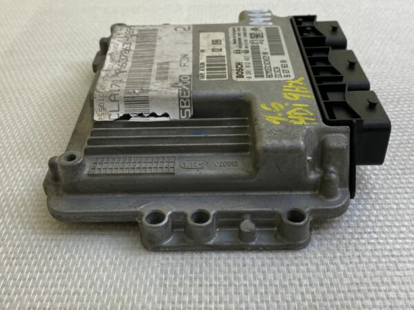 ECU Peugeot 207 1.6hdi90 9HX 0281012467 9663786380 edc16C34 Calculateur moteur