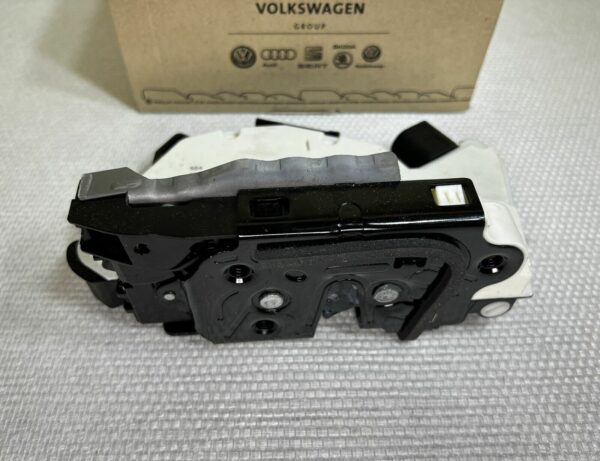 NEUF OEM Serrure de porte arrière gauche VW  AMAROK PASSAT  CC TIGUAN 5N0839015G