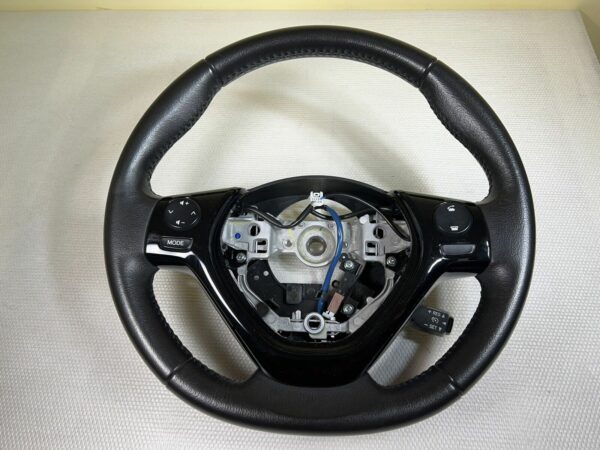 volant multifonctions Toyota Aygo mk2 II 2014-21  45100-04060 KY6263N571399 100%