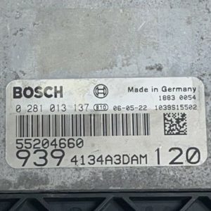 ECU Calculateur moteur Alfa Romeo 159 1.9JTD 55204660 4134A3DAM BOSCH 0281013137